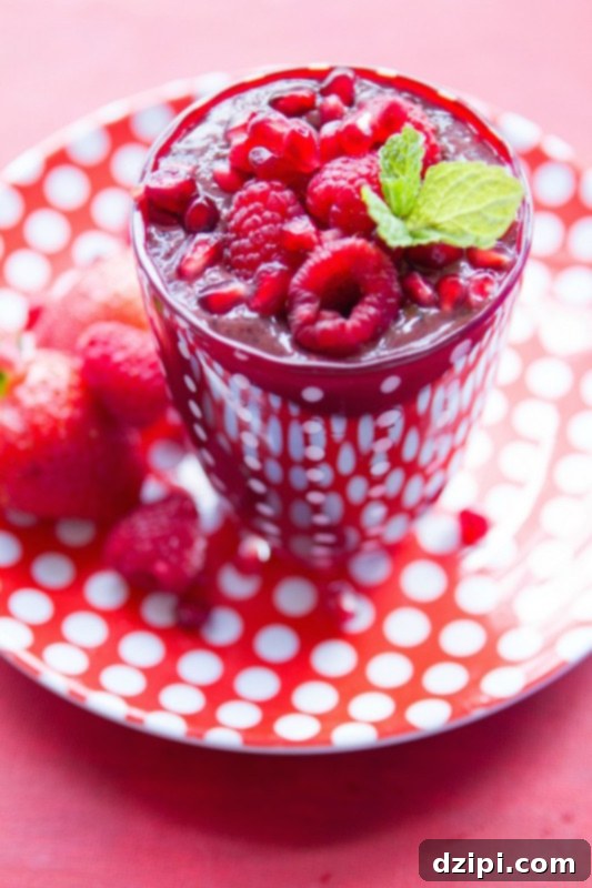 Refreshing Holiday Detox Smoothie - Healthy Christmas Breakfast Option